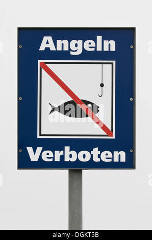 Verbotszeichen, Angeln verboten, Deutsch für No Fishing Stockfoto