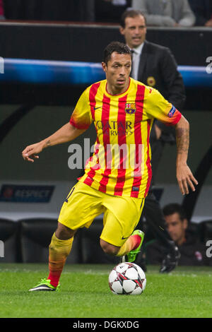 Mailand, Italien. 22. Oktober 2013. Adriano (Barcelona) Fußball / Fußball: UEFA Champions League-Gruppe H-Match zwischen AC Milan 1-1 FC Barcelona im Stadio Giuseppe Meazza in Mailand, Italien. © Maurizio Borsari/AFLO/Alamy Live-Nachrichten Stockfoto