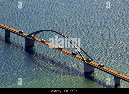 Luftaufnahme, Fehmarnsundbruecke oder Fehmarn Sound Bridge, Fehmarnsund, Fehmarn, Insel Fehmarn, Schleswig-Holstein, Deutschland Stockfoto