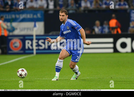 Gelsenkirchen, Deutschland. 22. Oktober 2013. Branislav Ivanovic (Chelsea), 22. Oktober 2013 - Fußball / Fußball: UEFA Champions League-Gruppe E Spiel zwischen FC Schalke 04 0-3 Chelsea an der Veltins-Arena Gelsenkirchen, Deutschland. Bildnachweis: Takamoto Tokuhara/AFLO/Alamy Live-Nachrichten Stockfoto