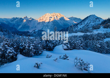 Blick vom Torrener Joch Pass in Richtung Jenner Berg, Hochkalter Berg, Hundstod Berg Watzmann Berg Stockfoto