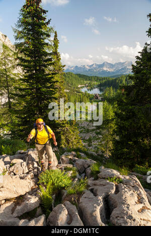 Sieben Seen Tal, mit Blick auf die koca Pri triglavskih jezerih, sieben Seen Hütte, Nationalpark Triglav, Slowenien, Europa Stockfoto