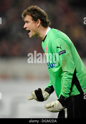 Torhüter Jens Lehmann, VfB Stuttgart-Fußball-Club, leitet die Verteidigung Stockfoto