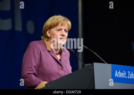 Rede von Bundeskanzlerin Dr. Angela Merkel, CDU, Stuttgart, Baden-Württemberg, PublicGround Stockfoto