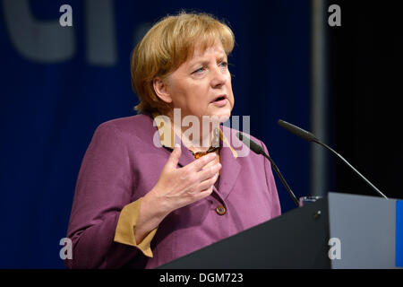 Rede von Bundeskanzlerin Dr. Angela Merkel, CDU, Stuttgart, Baden-Württemberg, PublicGround Stockfoto