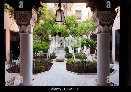 20. Jahrhunderts Riyad Hof in der Medina von Marrakesch mit innere Restaurierung von Jean-Louis Raynaud und Kenyon Kramer Stockfoto