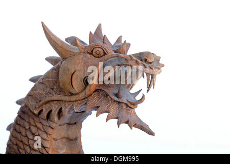 Balinesischen Drachenkopf Palm Holz, traditionellen balinesischen Holzschnitzereien, Bali, Indonesien, Südostasien Stockfoto