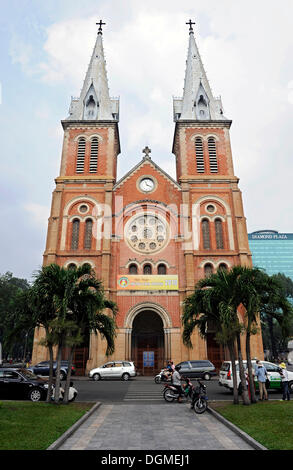 Die neoromanische Kathedrale Notre-Dame, Ho Chi Minh Stadt, Saigon, Süd-Vietnam, Vietnam, Südostasien, Asien Stockfoto