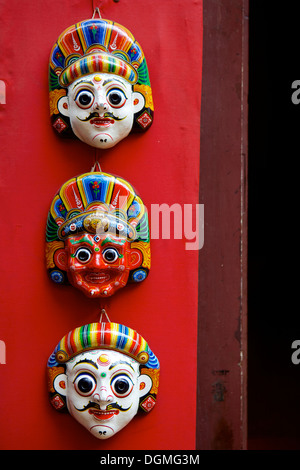 Masken für Verkauf, Bhaktapur, Kathmandu-Tal, Nepal, Asien Stockfoto