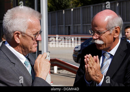 Winfried Kretschmann, Ministerpräsident von Baden-Württemberg, Mitglied der grünen Partei, Dr. Dieter Zetsche, direkt zu besuchen, Stockfoto