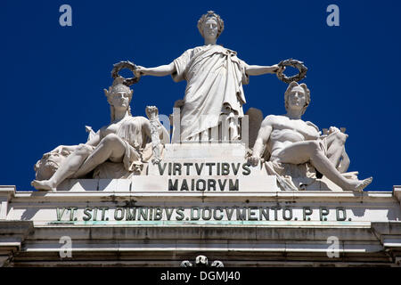 Statuen auf der Arco da Rua Augusta, baixa Quartal, Lissabon, Portugal, Europa Stockfoto