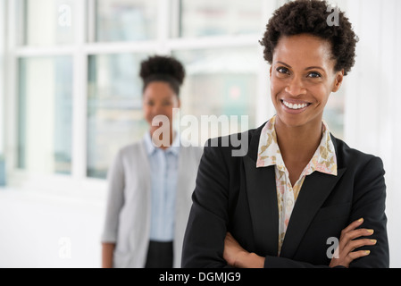 Business-Leute. Zwei Frauen. Stockfoto