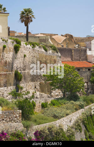 Stadtmauer des Quartier Castello Casteddu, Cagliari, Sardinien, Italien, Europa Stockfoto