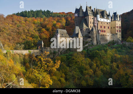 Höhenburg der Burg Eltz, Ganerbenburg, eine Burg, die Zugehörigkeit zu einer Gemeinschaft der Miterben, Muenstermaifeld, Wierschem, Mosel Stockfoto