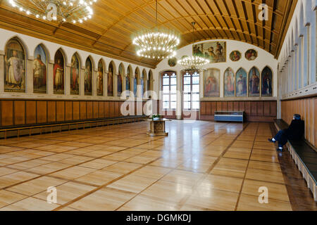 Kaisersaal im Frankfurter Römer mit der Galerie der Könige und Kaiser des Heiligen Römischen Reiches Deutscher Nation Stockfoto