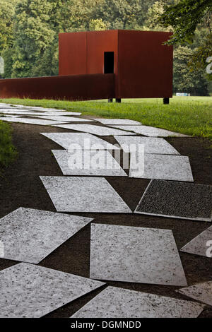 Pfad der Römer, bedeckt mit Stahlplatten, Varusschlacht oder Schlacht der Varusschlacht, Kalkriese Museum und Park Stockfoto