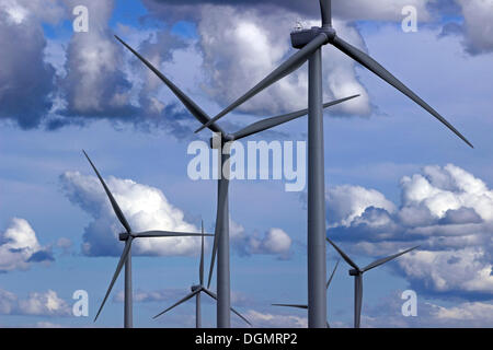 Windkraftanlagen, wind Farm, kanadischen Maritimes, Wolken, Himmel, Amherst, Nova Scotia, Kanada Stockfoto