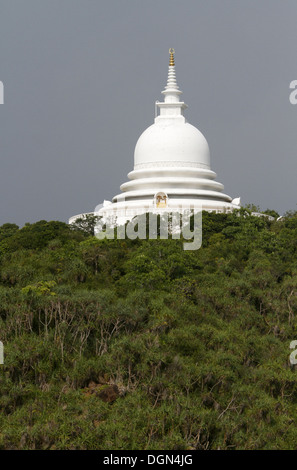 JAPANISCHE PEACE PAGODA UNAWATUNA SRI LANKA Asien 18. März 2013 Stockfoto