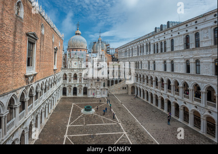 Inneren Hof der Dogenpalast, Venedig, Italien Stockfoto