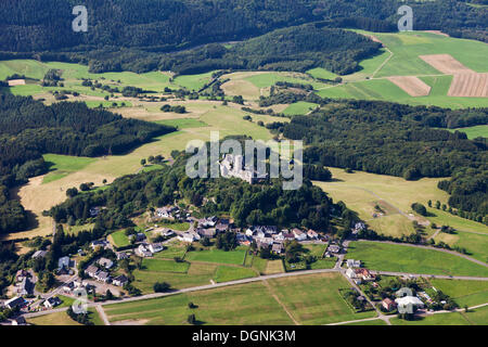 Luftaufnahme, Nuerburg Burg Ruinen, Eifel, Rheinland-Pfalz Stockfoto