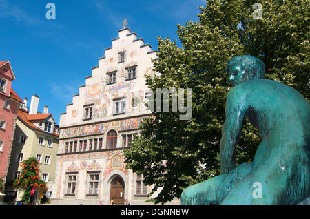 Altes Rathaus und Statue auf dem Lindavia-Brunnen-Brunnen, Lindau, Bayern Stockfoto