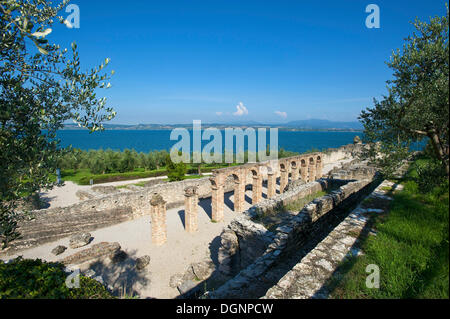 Ausgrabungen der römischen Thermen des Catull in Sirmione, Gardasee, Italien, Europa Stockfoto