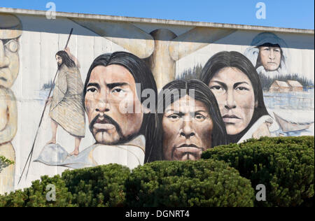 Native Heritage Wandgemälde von Paul Ygartua, Chemainus, Vancouver Island, British Columbia, Kanada Stockfoto