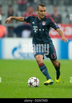 München, Deutschland. 23. Oktober 2013. Münchens Rafinha während der Champions League-Gruppe D match zwischen Bayern München und Viktoria Pilsen in Allianz Arena in München, 23. Oktober 2013. Foto: ANDREAS GEBERT/Dpa/Alamy Live-Nachrichten Stockfoto