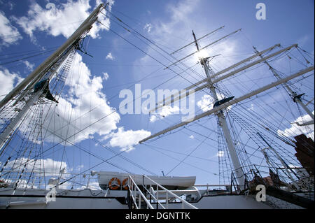 Gorch Fock, eine deutsche 3-Mast Bark im Hafen von Stralsund, Mecklenburg-Vorpommern Stockfoto