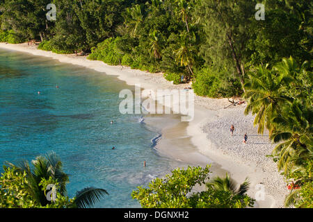 Sandigen Strand der Anse Takamaka, Mahe, Seychellen, Afrika, Indischer Ozean Stockfoto