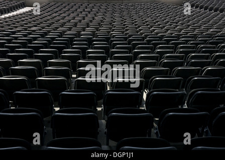 Berlin, Deutschland, leere Sitzraenge im Olympiastadion in Berlin Stockfoto