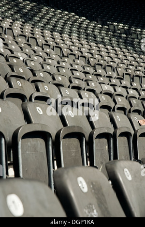 Berlin, Deutschland, leere Sitzraenge im Olympiastadion in Berlin Stockfoto
