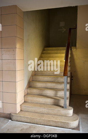 Die Haupttreppe in der B-Seite der Battersea Power Station in London. Aufnahme im September 2013. Stockfoto