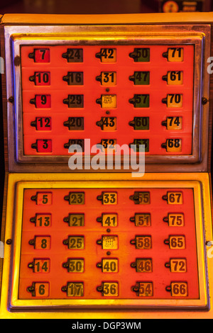 England, Devon, Dingles Festplatz Heritage Centre, Bingo-Spiel Stockfoto