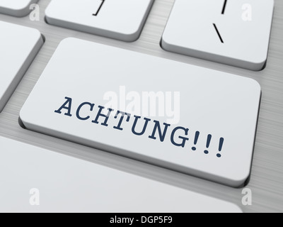 ACHTUNG!!! -Taste auf der Tastatur. Stockfoto