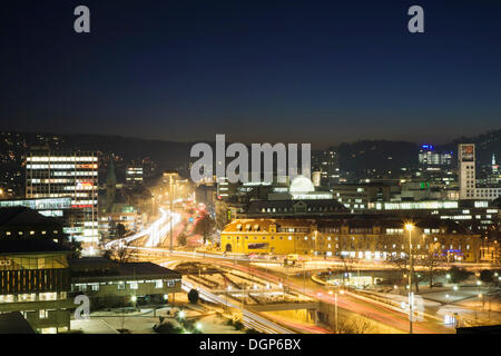 Charlottenplatz Platz mit Rathaus und Bibliothek, Stuttgart, Baden-Württemberg Stockfoto