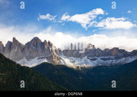 Geisler Berge oder Geisler Gruppe, Villnösser Tal, Dolomiten, Trentino-Alto Adige, Italien, Europa Stockfoto