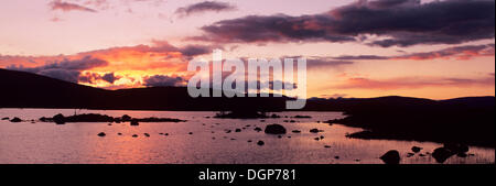 Loch Na H'Achlaise und schwarzer Berg, Rannoch Moor, Highlands, Schottland, Vereinigtes Königreich, Europa Stockfoto