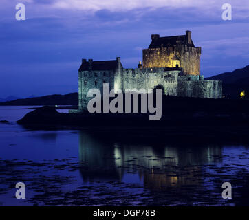 Eilean Donan Castle in der Nähe von Dornie, Western Ross, Loch Alsh, Highlands, Schottland, Vereinigtes Königreich, Europa Stockfoto