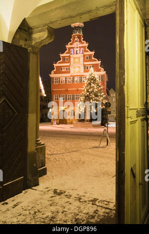 Altes Rathaus im Winter zu Weihnachten, Esslingen am Neckar, Baden-Württemberg Stockfoto