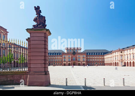 Schloss Mannheim Königspalast, Mannheim, Baden-Württemberg Stockfoto