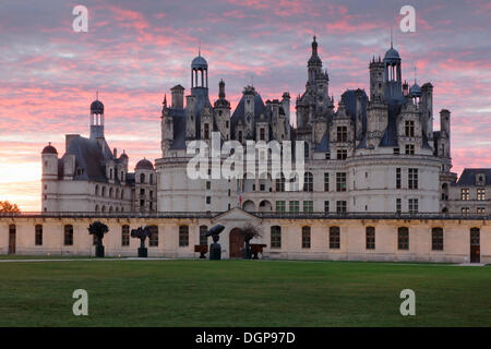 Château de Chambord, Südfassade, bei Sonnenuntergang, Département Loire et Cher, Region Centre, Frankreich, Europa Stockfoto