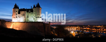 Blick in Richtung Château de Saumur und der Loire, Pays De La Loire Departement Maine et Loire, Frankreich, Europa Stockfoto