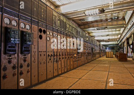 Im Inneren Stil Art-Deco-Control Room A in Battersea Power Station, London. Aufnahmen im September 2013. Stockfoto