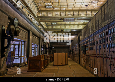 Im Inneren Stil Art-Deco-Control Room A in Battersea Power Station, London. Aufnahmen im September 2013. Stockfoto