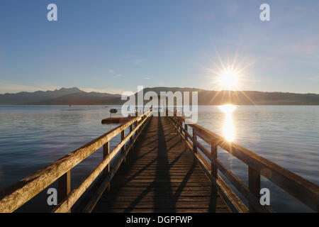 Sonnenuntergang auf dem Attersee, Weyregg, Salzkammergut Region, Oberösterreich, Österreich, Europa Stockfoto