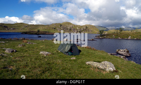 Wild campen, Winkel Tarn, Lake District, Großbritannien Stockfoto