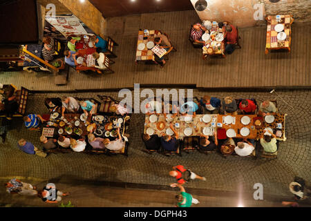 Straße Restaurants auf Ibni Kemal Caddesi, Stadtteil Sirkeci, Istanbul, Istanbul, Türkei, Europa, Provinz Istanbul, Türkei Stockfoto