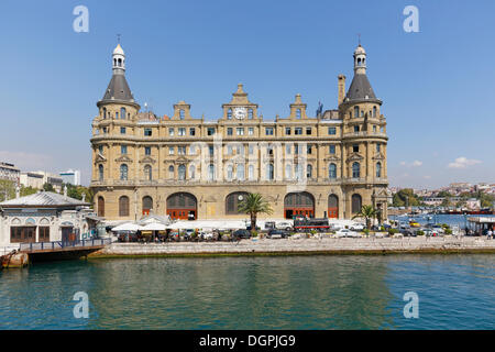 Bahnhof Haydarpasa am Bosporus, Bosporus, Kadiköy, Istanbul, asiatische Seite, Provinz Istanbul, Türkei Stockfoto