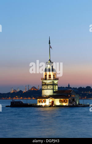 Abendstimmung, Jungfernturm oder Leander Turm, Kız Kulesi in Üsküdar, Istanbul, Bosporus, Bosporus Stockfoto